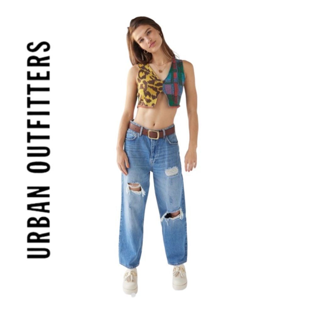 NEW Urban Outfitters UO Adriana Split Hem Sweater Vest M L